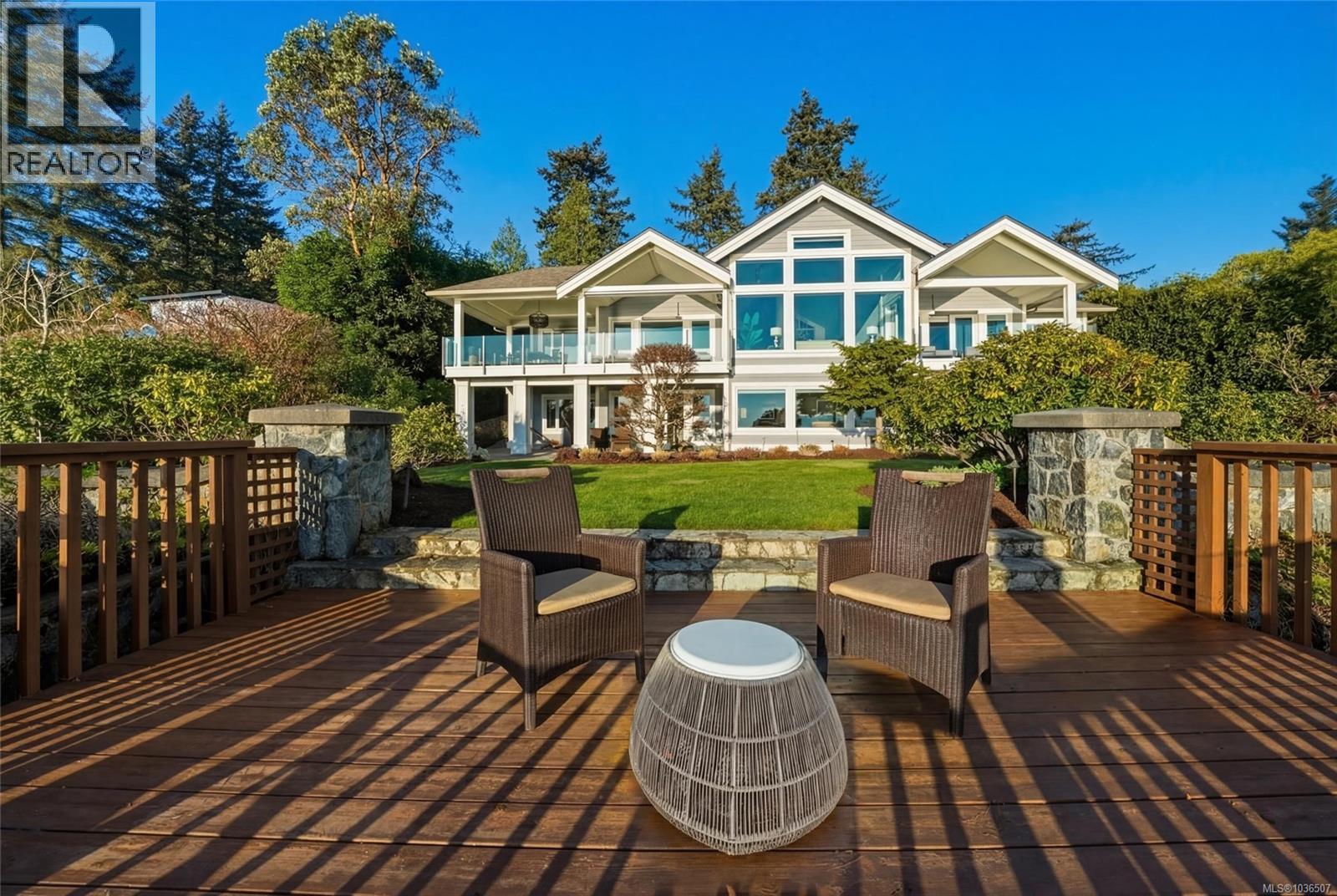 2226 Arbutus Rd, Saanich, British Columbia  V8N 1V3 - Photo 34 - 1036507