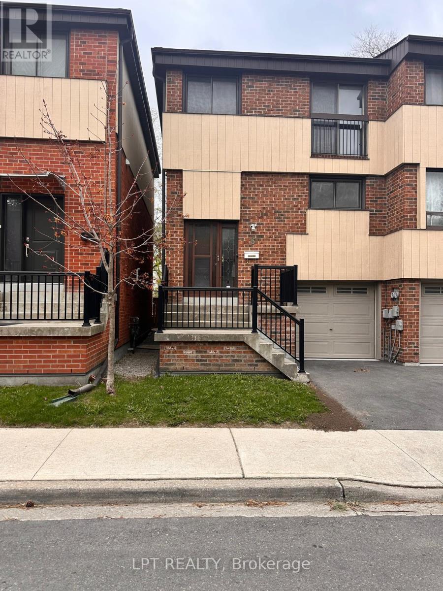 6 Maple Branch Pathway, Toronto, Ontario  M9P 3T5 - Photo 2 - W13113684