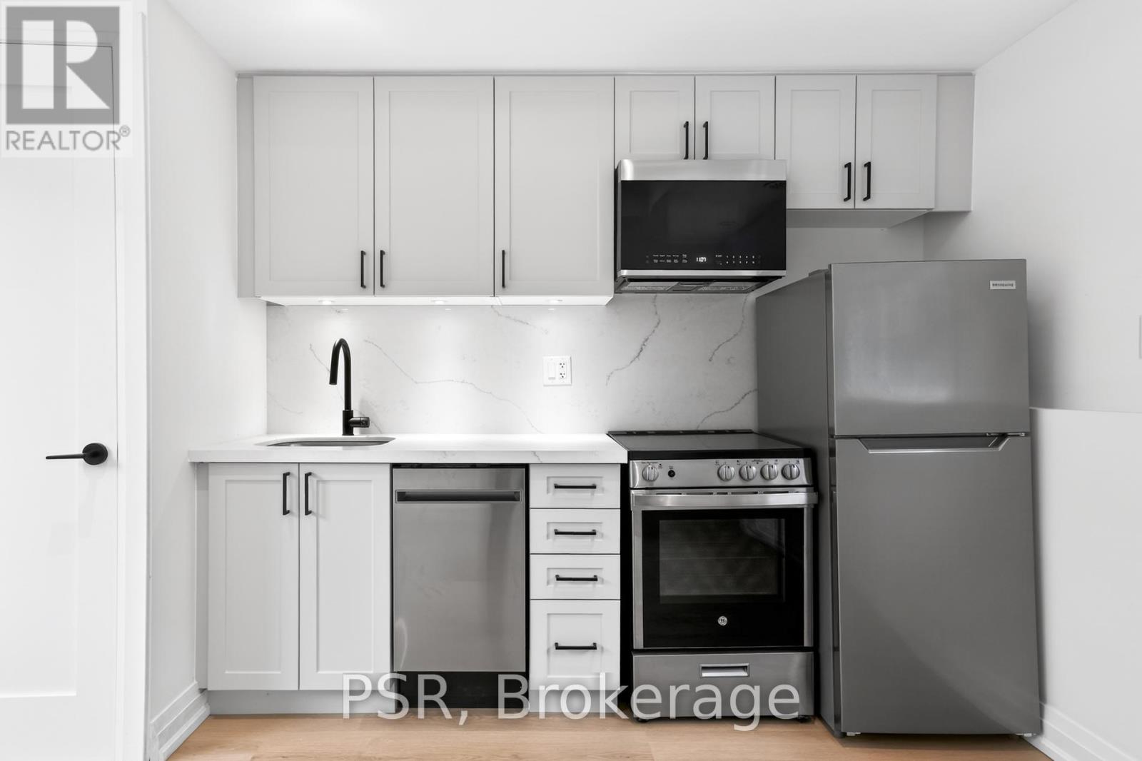 E - 218 Aileen Avenue, Toronto, Ontario  M6M 1G4 - Photo 11 - W13113720