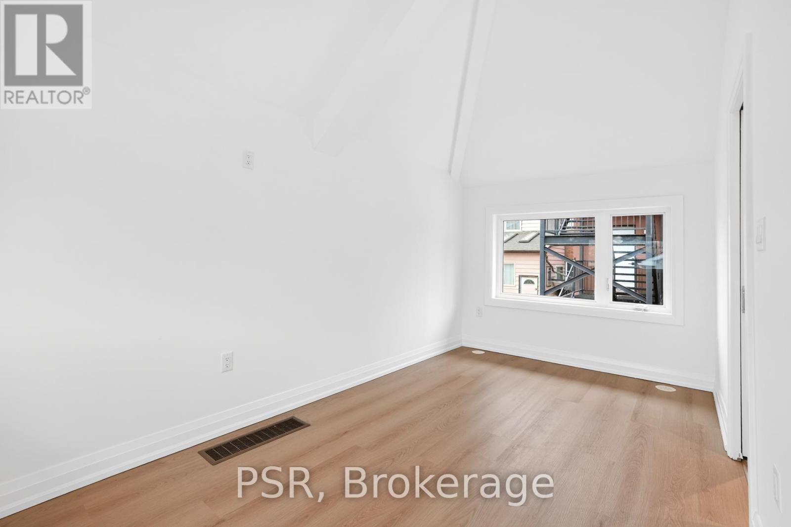 E - 218 Aileen Avenue, Toronto, Ontario  M6M 1G4 - Photo 20 - W13113720