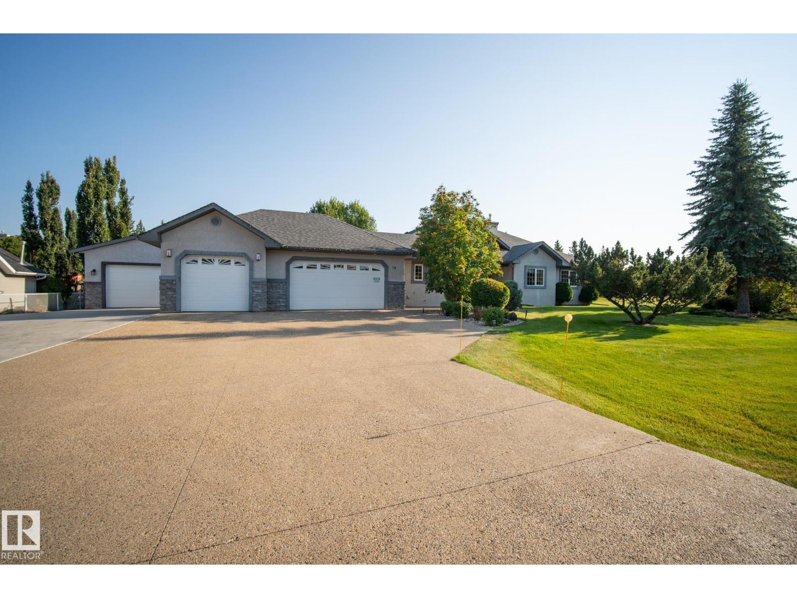 19 COUNTRY LN, stony plain, Alberta