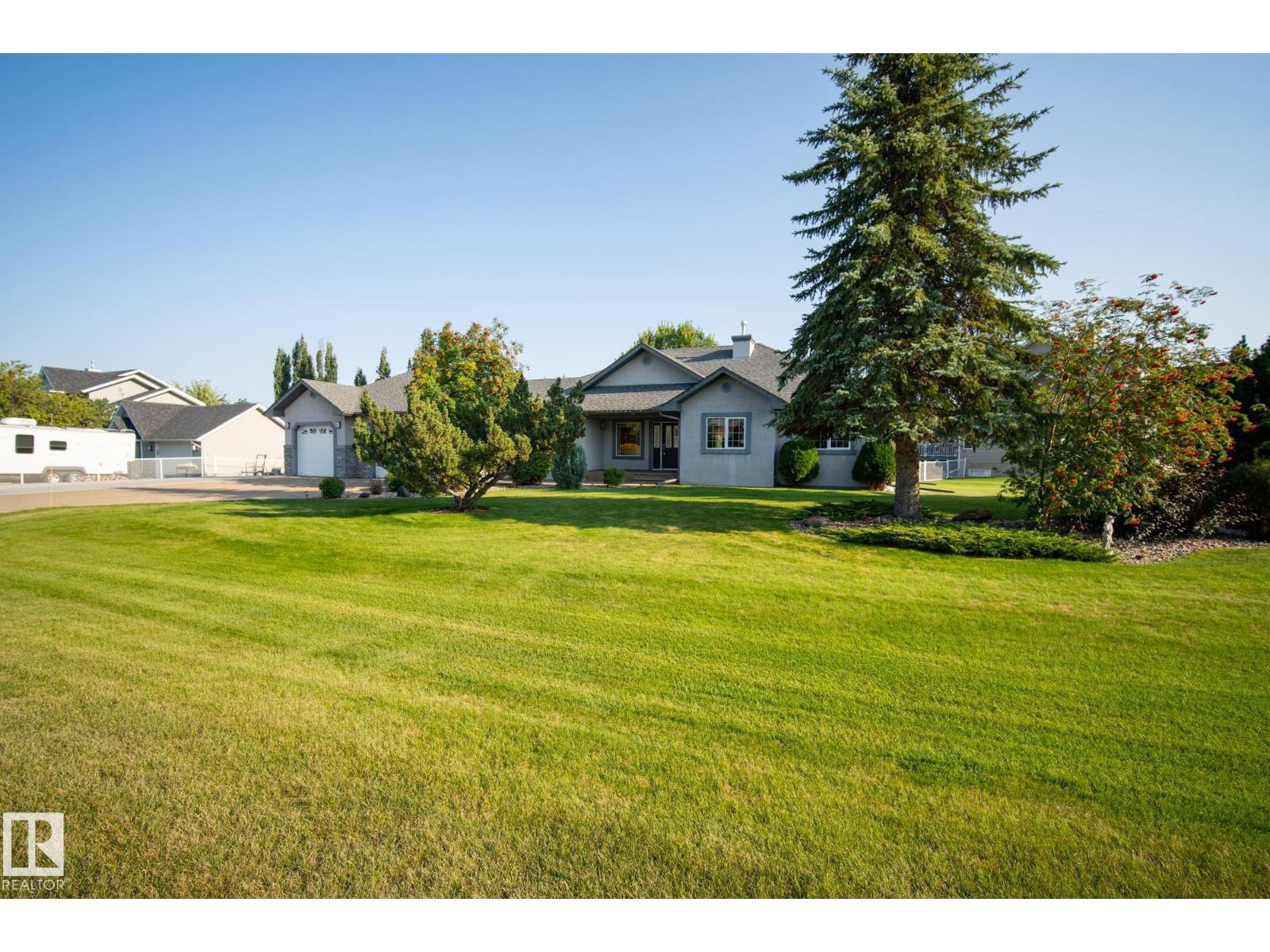 19 Country Ln, Stony Plain, Alberta  T7Z 2L1 - Photo 3 - E4476538