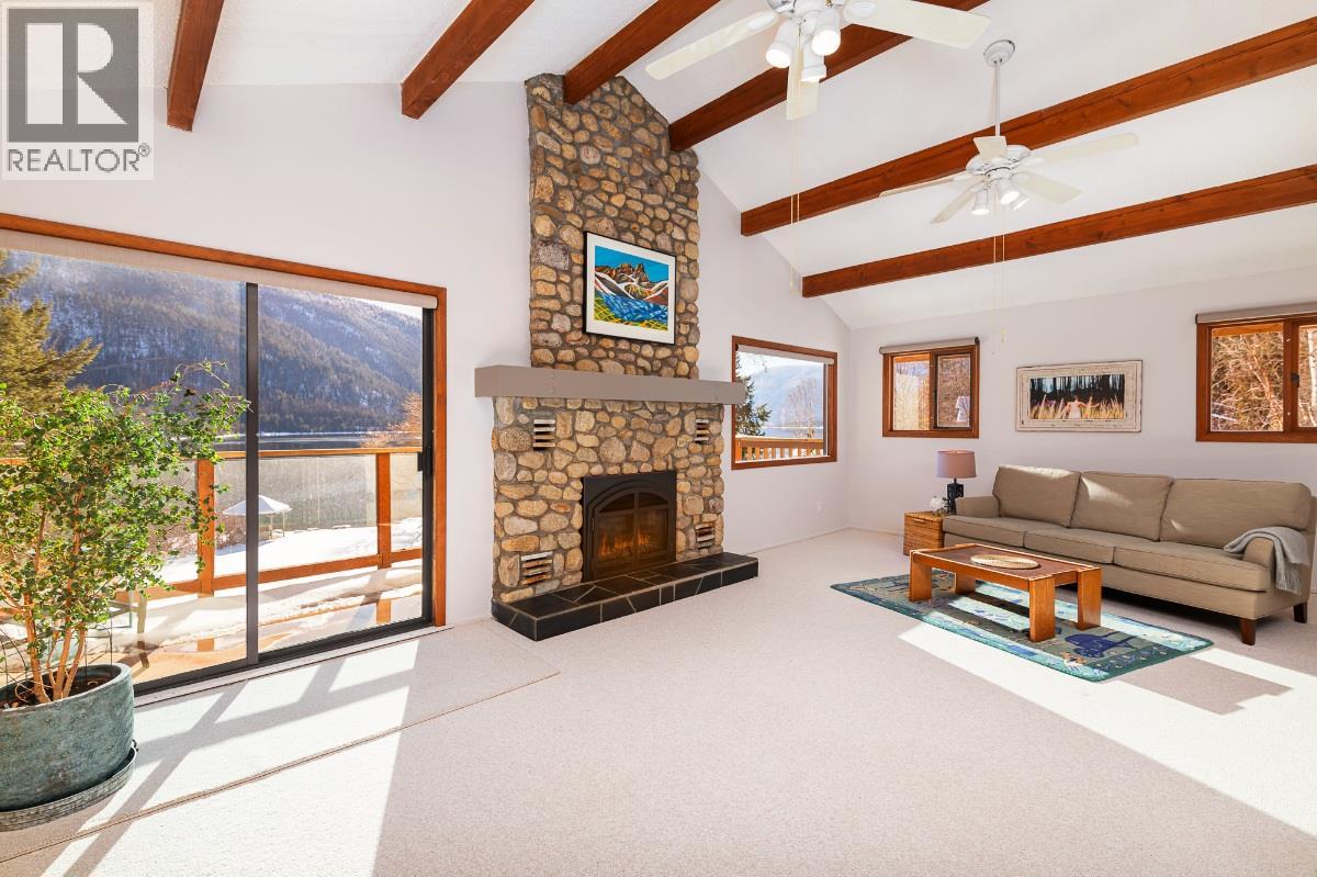 3946 Macgregor Road W, Nelson, British Columbia  V1L 6M8 - Photo 33 - 10375037