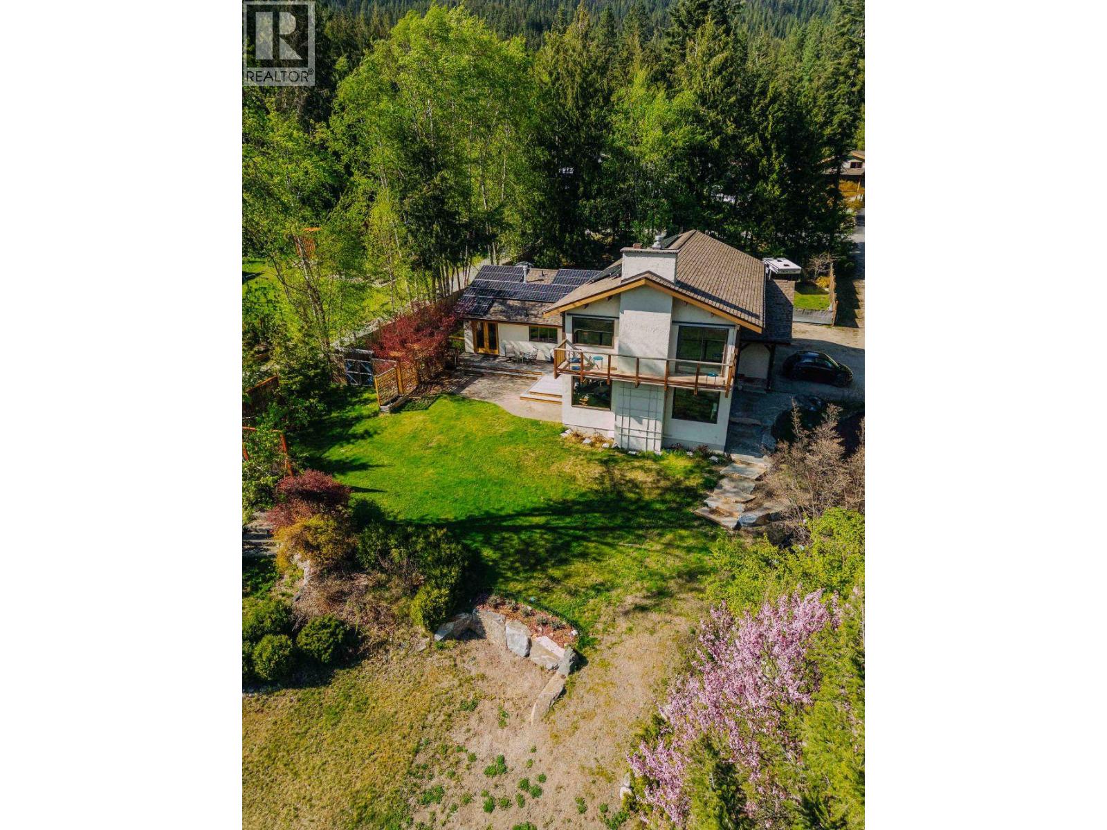 3946 Macgregor Road W, Nelson, British Columbia  V1L 6M8 - Photo 6 - 10375037