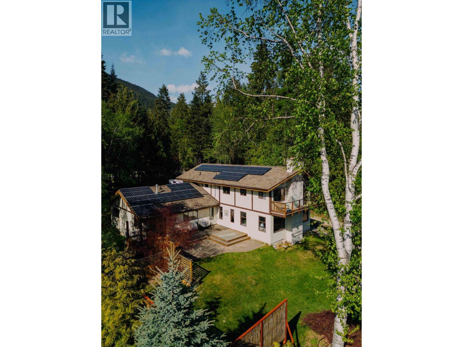 3946 Macgregor Road W, Nelson, British Columbia  V1L 6M8 - Photo 5 - 10375037