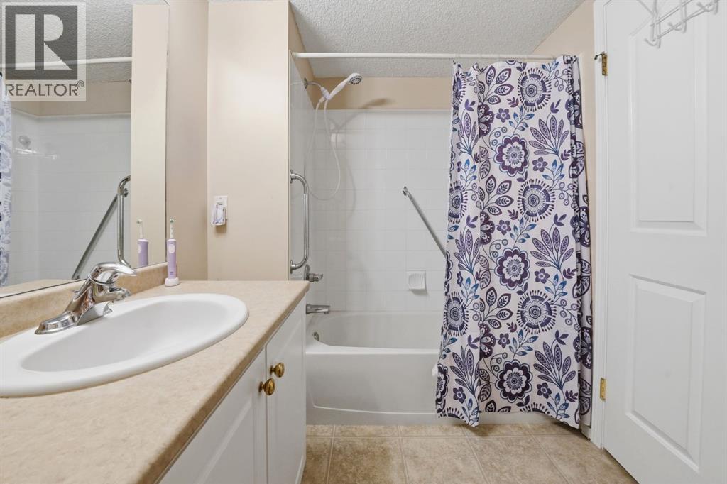 330, 56 Carroll Crescent, Red Deer, Alberta  T4P 3Y3 - Photo 11 - A2307430