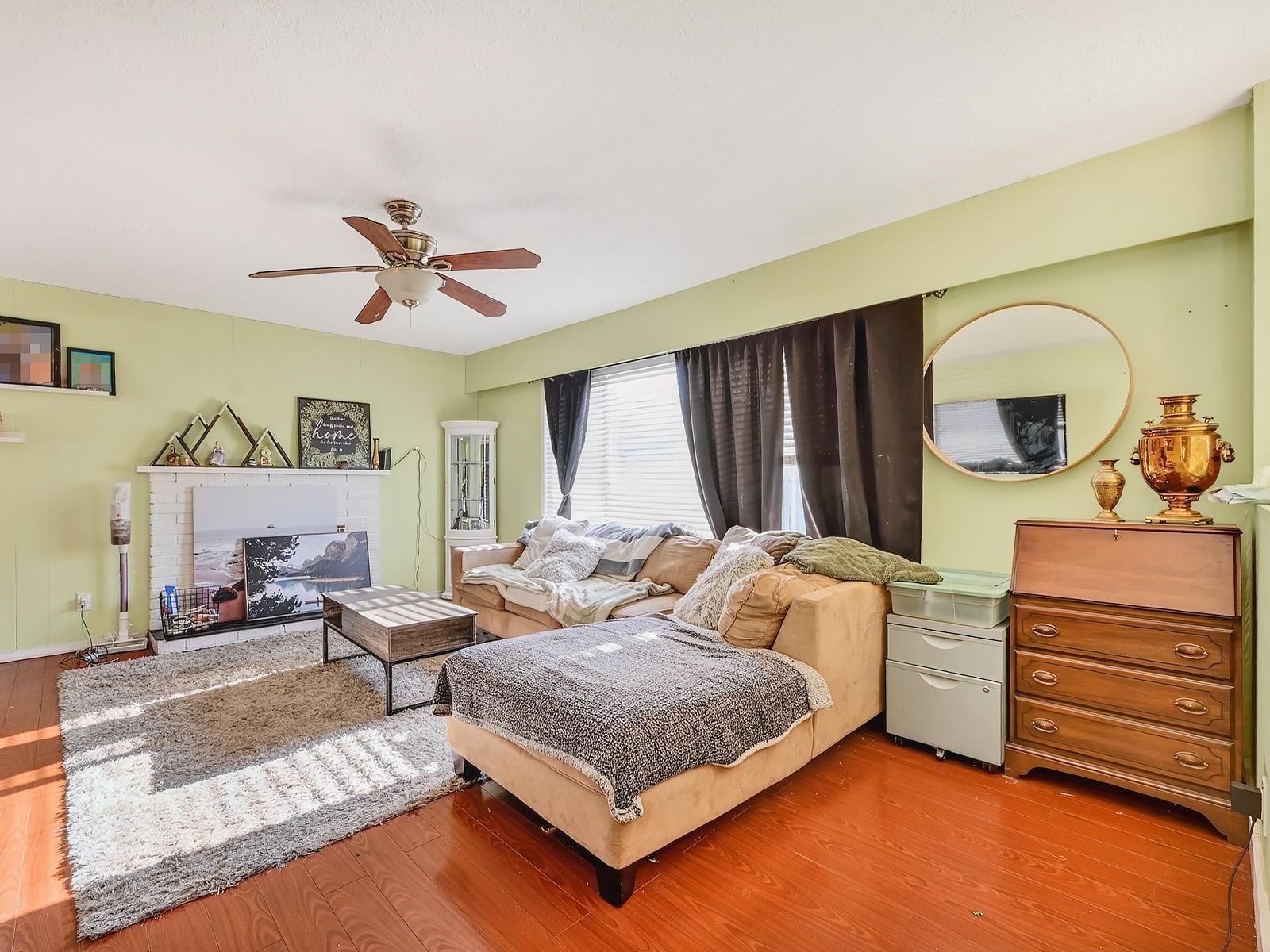 2068 Ridgeway Street, Abbotsford, British Columbia  V2T 3X7 - Photo 3 - R3122102