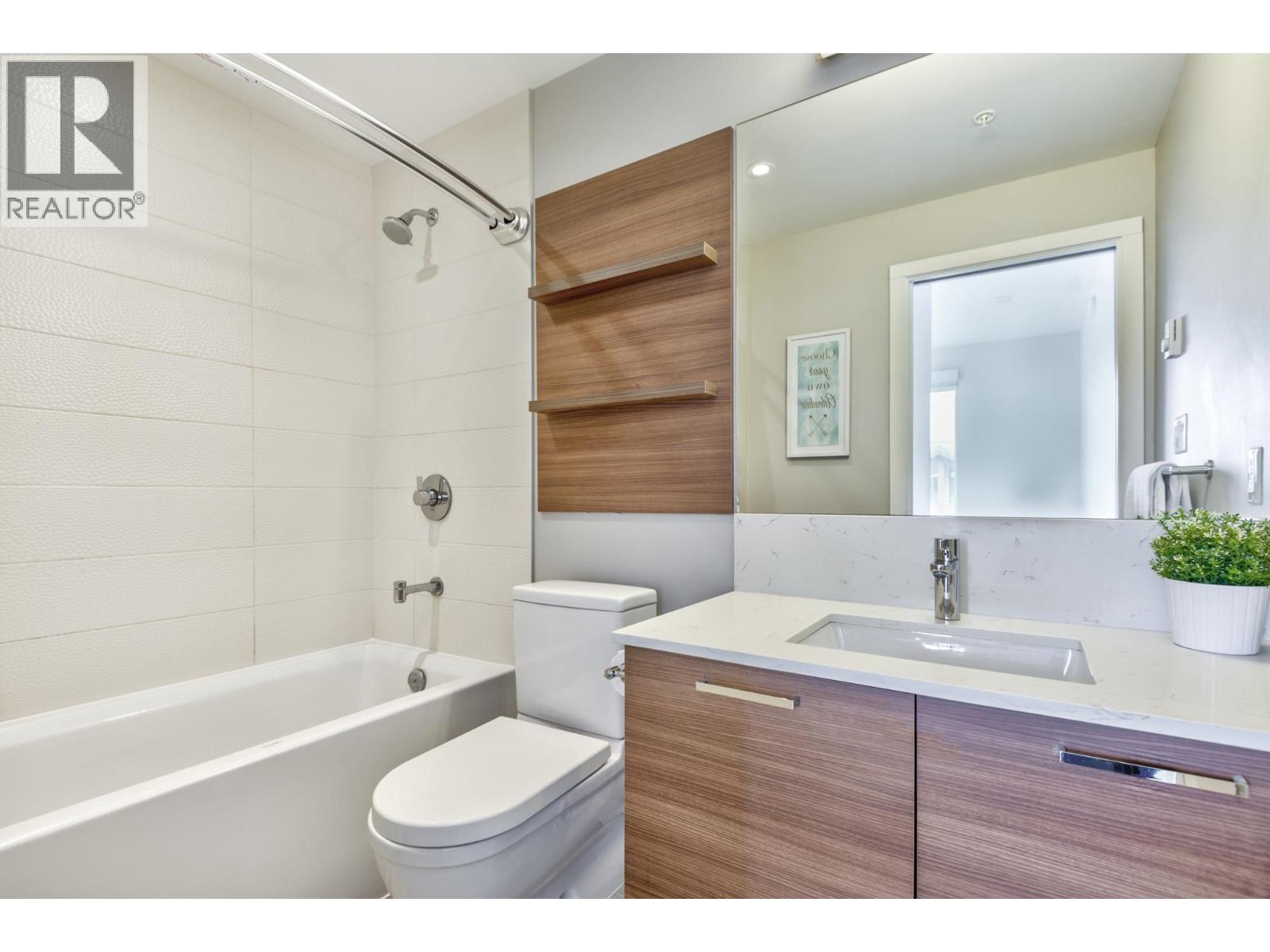 402 1061 Marine Drive, North Vancouver, British Columbia  V7P 1S6 - Photo 18 - R3110700
