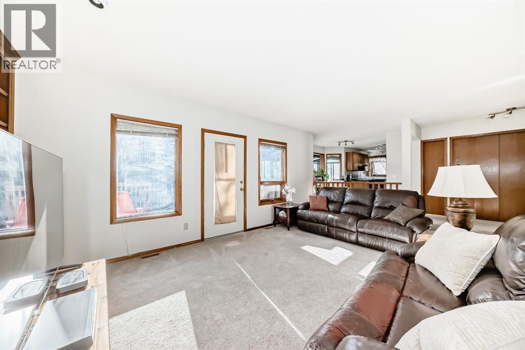 142 Edgeview Road Nw, Calgary, Alberta  T3A 4V1 - Photo 20 - A2296914