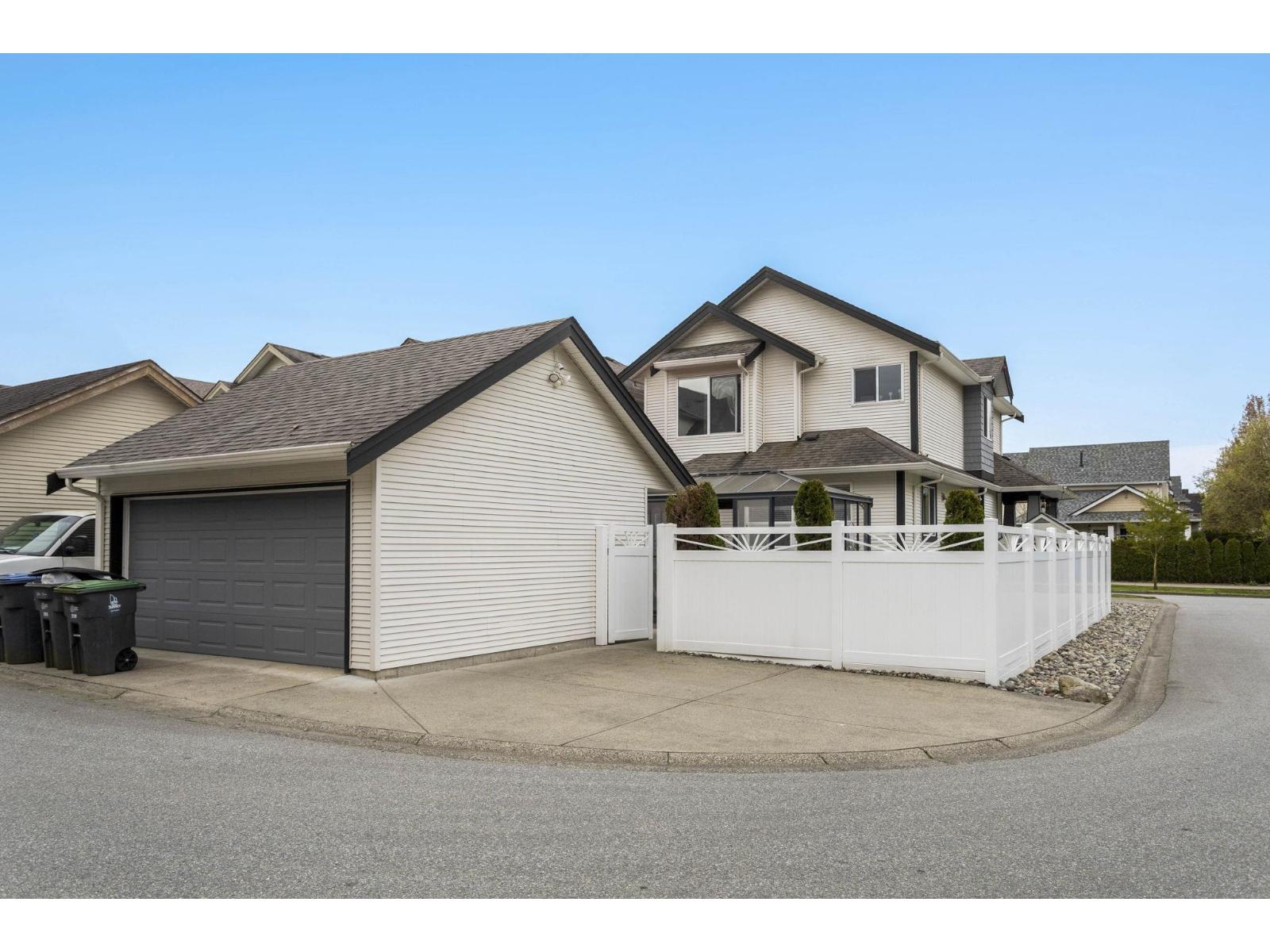 18831 71 Avenue, Surrey, British Columbia  V4N 5M7 - Photo 5 - R3122282
