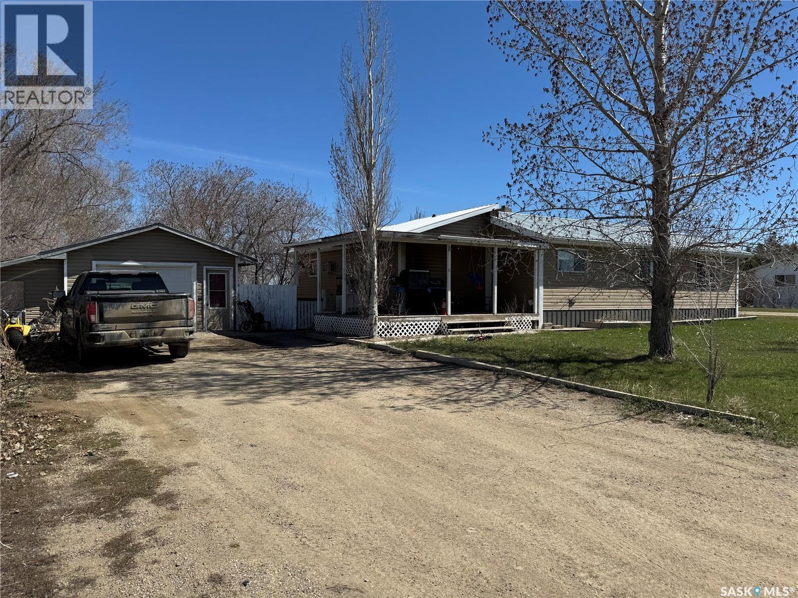 381 2nd Street, Disley, Saskatchewan  S0G 0H0 - Photo 1 - SK035564