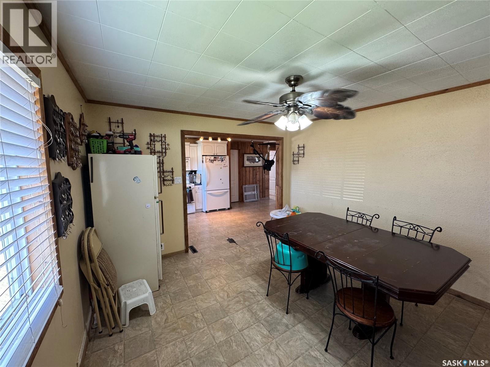 381 2nd Street, Disley, Saskatchewan  S0G 0H0 - Photo 12 - SK035564