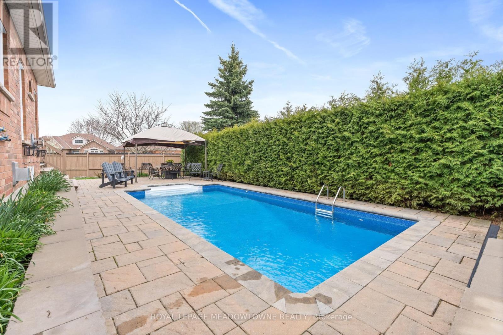 22 Berton Boulevard, Halton Hills, Ontario  L7G 6A5 - Photo 37 - W13113752