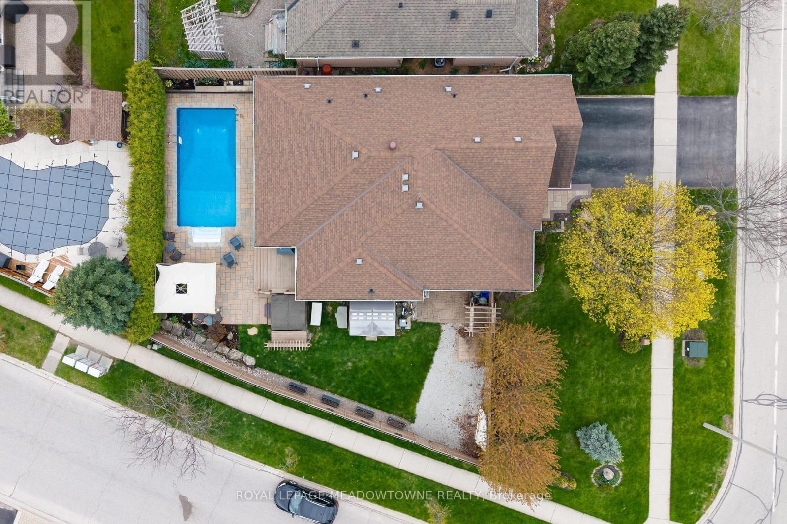22 Berton Boulevard, Halton Hills, Ontario  L7G 6A5 - Photo 42 - W13113752