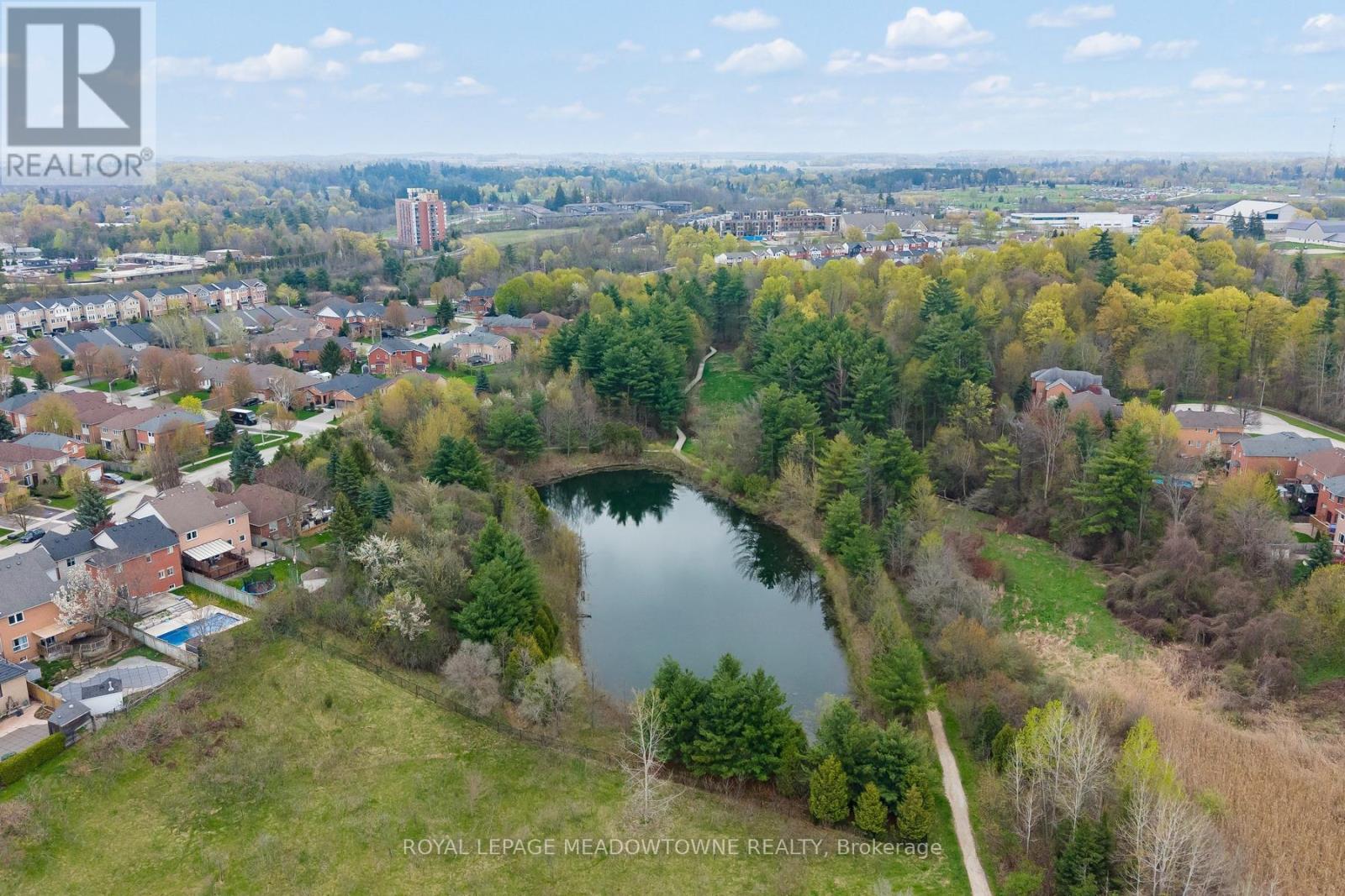 22 Berton Boulevard, Halton Hills, Ontario  L7G 6A5 - Photo 47 - W13113752