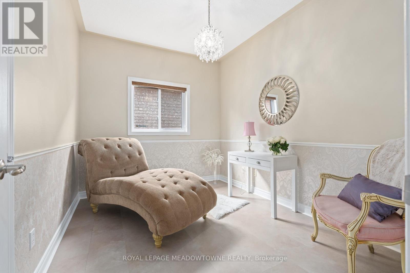 22 Berton Boulevard, Halton Hills, Ontario  L7G 6A5 - Photo 19 - W13113752