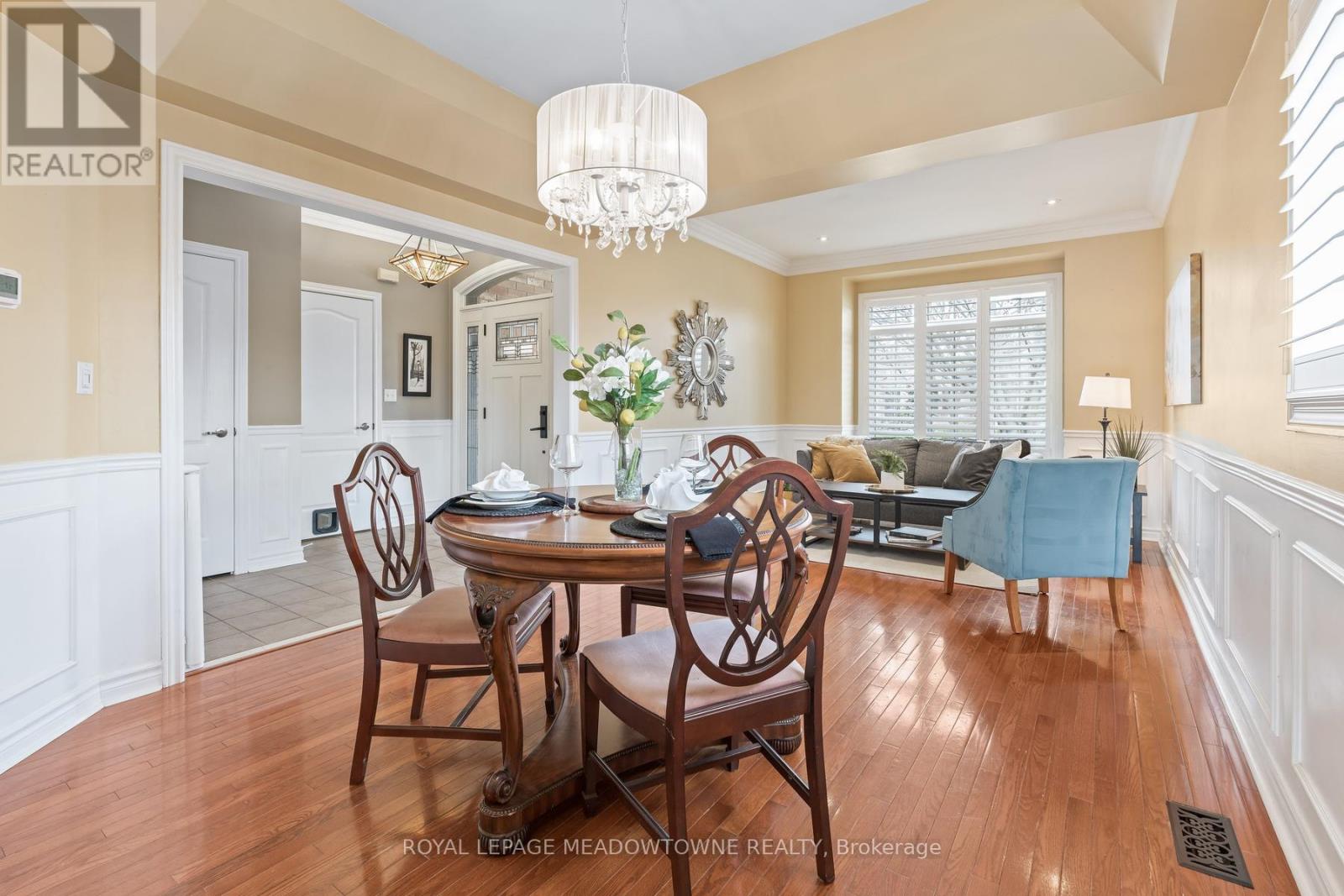 22 Berton Boulevard, Halton Hills, Ontario  L7G 6A5 - Photo 5 - W13113752