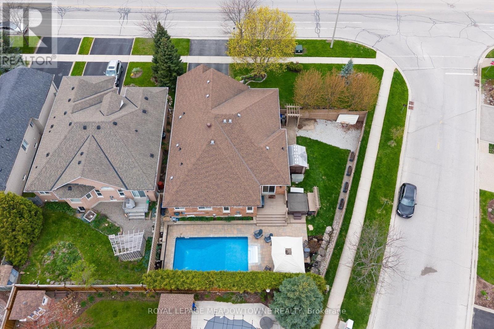 22 Berton Boulevard, Halton Hills, Ontario  L7G 6A5 - Photo 44 - W13113752