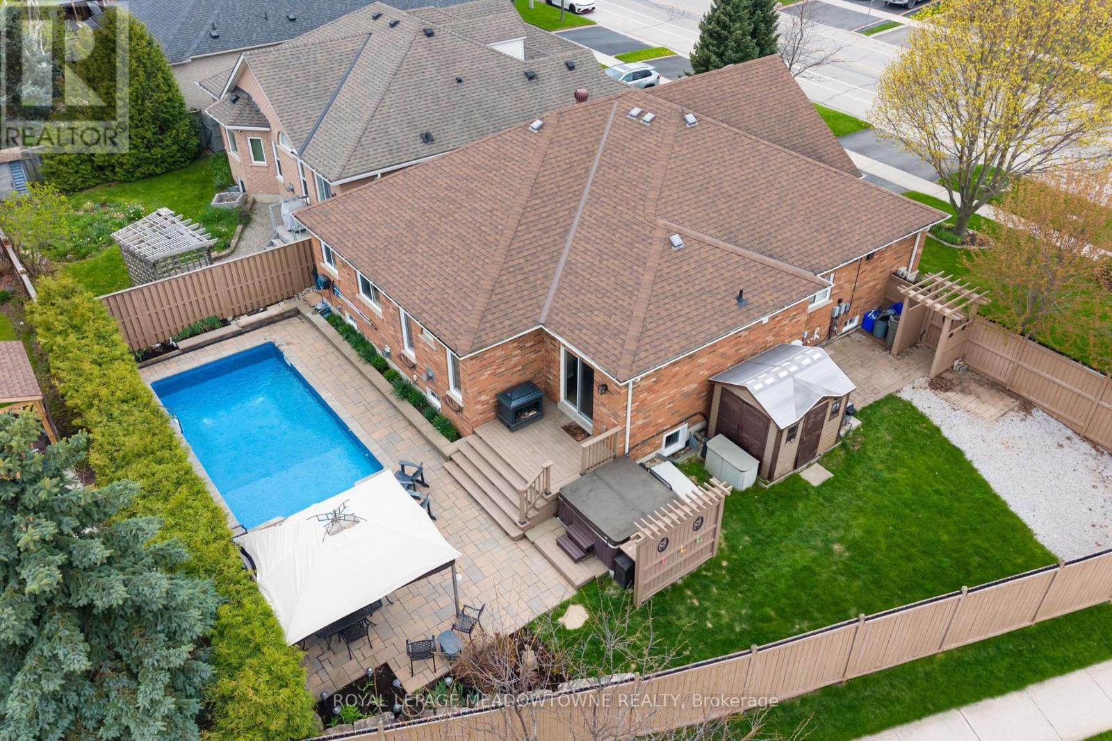 22 Berton Boulevard, Halton Hills, Ontario  L7G 6A5 - Photo 45 - W13113752