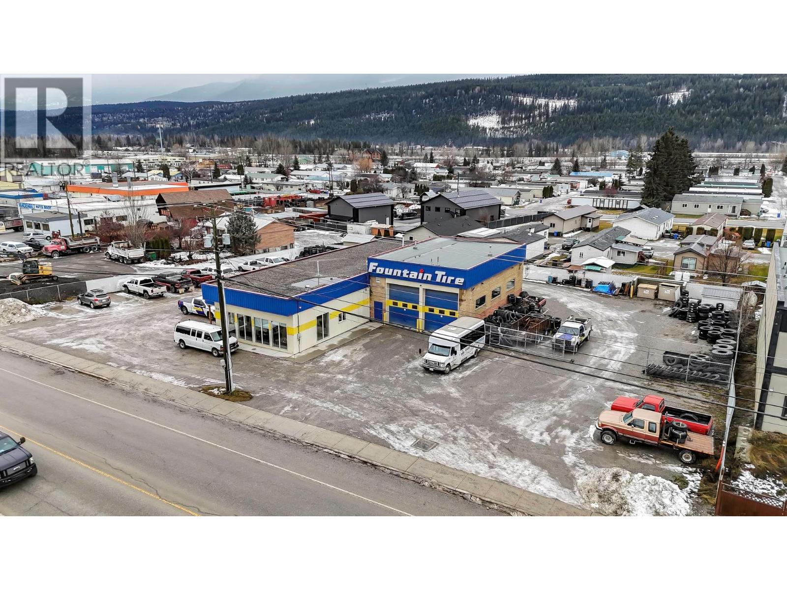 1025 10th Avenue, Golden, British Columbia  V0A 1H0 - Photo 10 - 10387027
