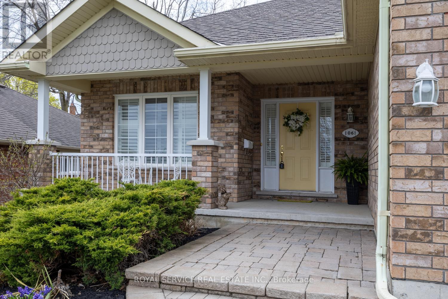1061 Silverdale Road, Peterborough, Ontario  K9J 7W5 - Photo 3 - X13113920