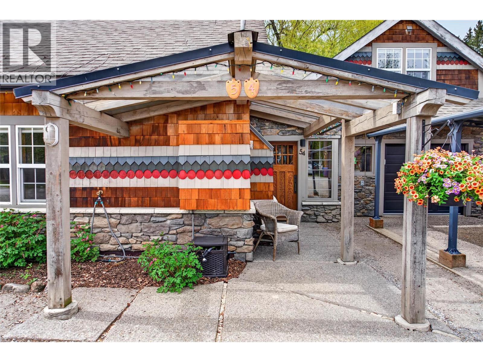 54 Commons Street, Fernie, British Columbia  V0B 1M1 - Photo 2 - 10386467