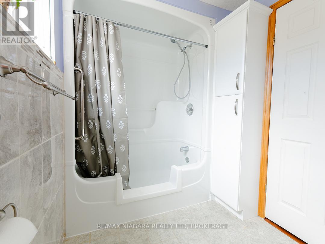 3325 Evadere Avenue, Fort Erie, Ontario  L0S 1N0 - Photo 35 - X13113862