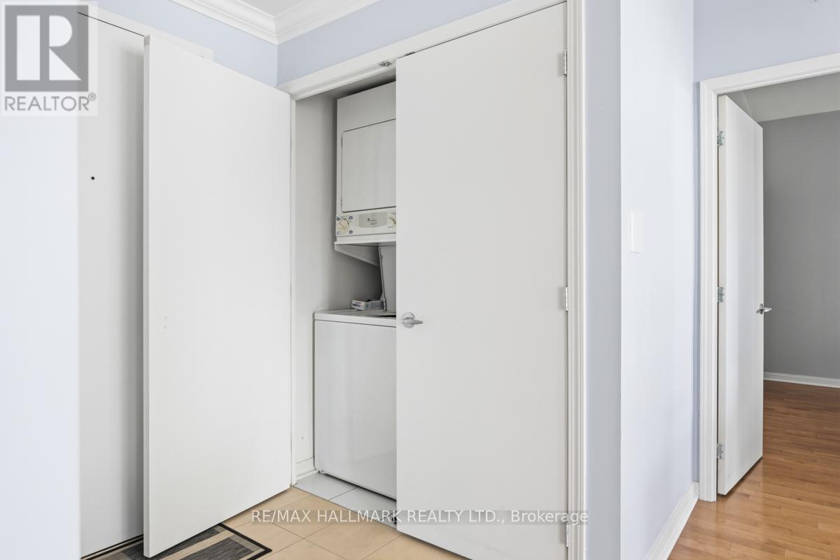 2707 - 228 Queens Quay W, Toronto, Ontario  M5J 2X1 - Photo 5 - C13113796