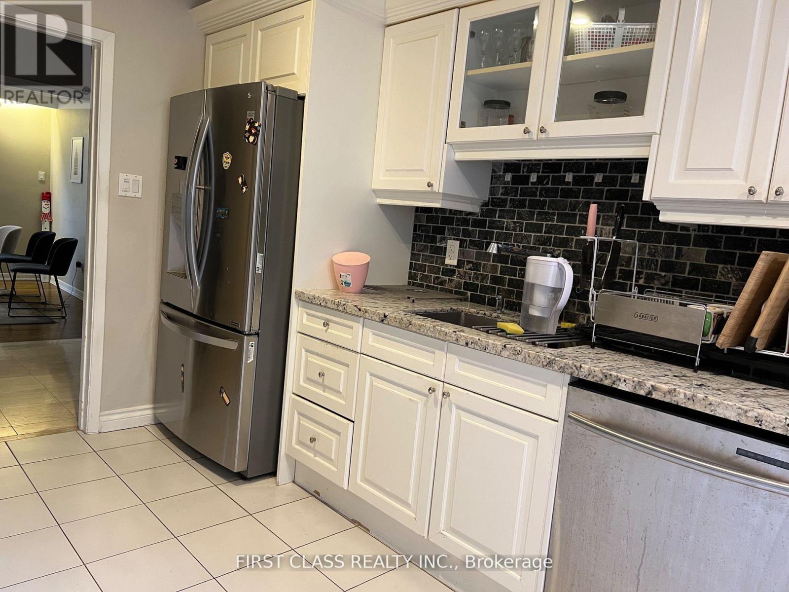 51 Ealing Drive, Toronto, Ontario  M2L 2R4 - Photo 4 - C13113820