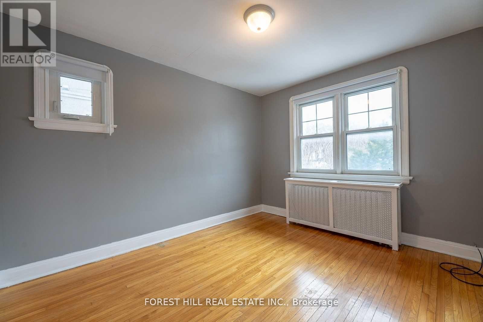 6 Park Hill Road, Toronto, Ontario  M6C 3M9 - Photo 10 - C13113844