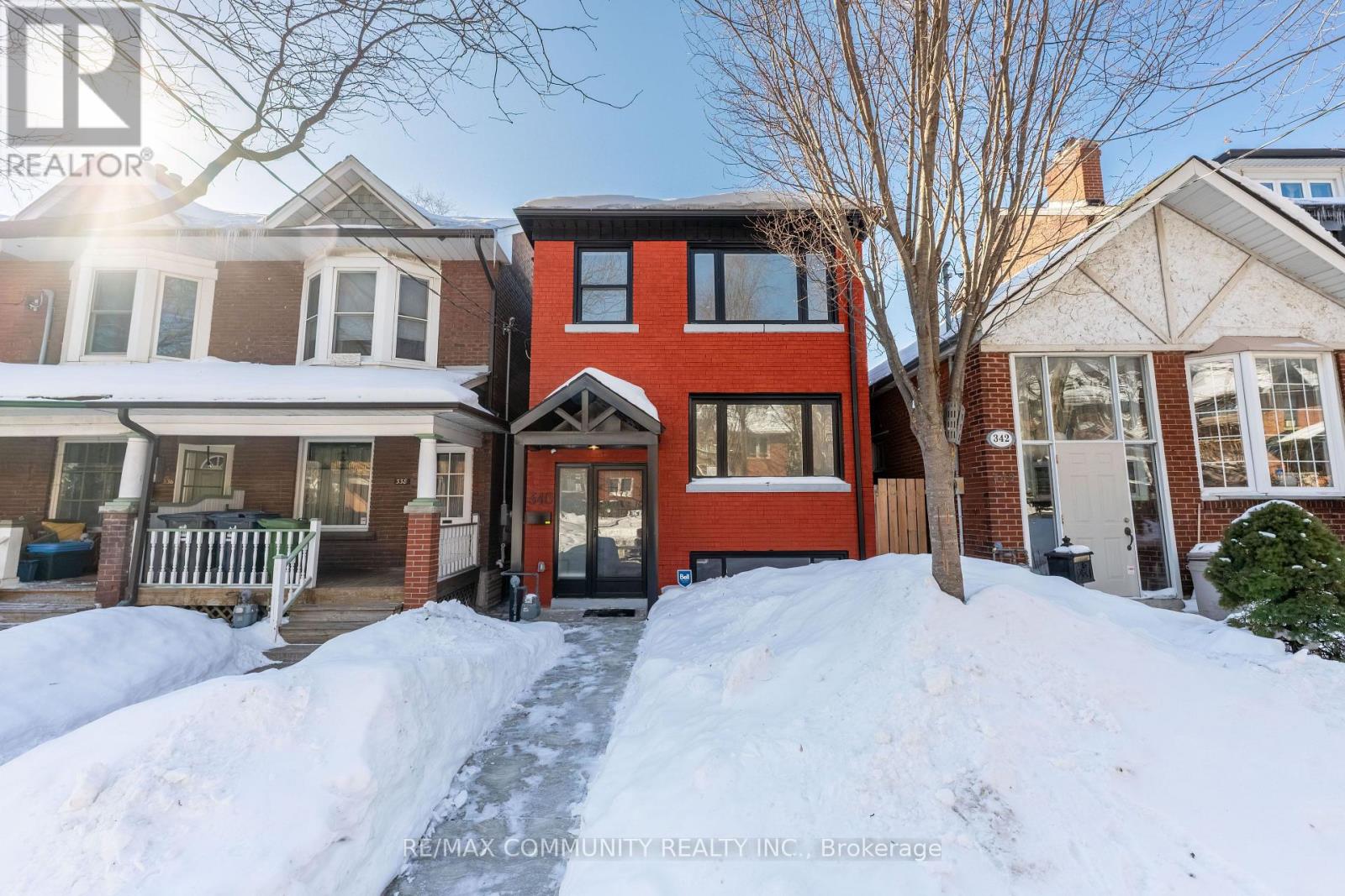 340 ALBANY AVENUE, Toronto, Ontario