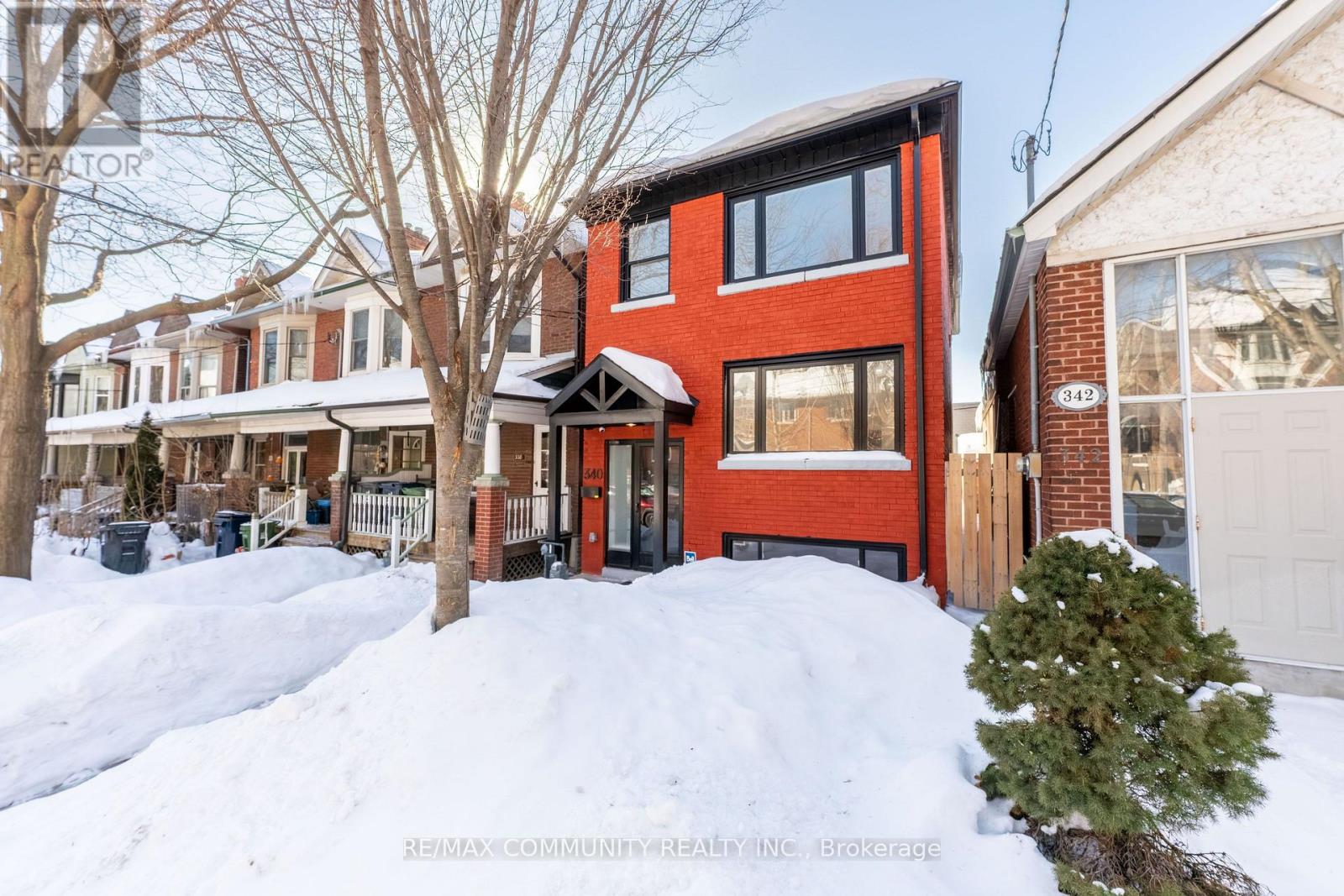 340 Albany Avenue, Toronto, Ontario  M5R 3C9 - Photo 2 - C13113866