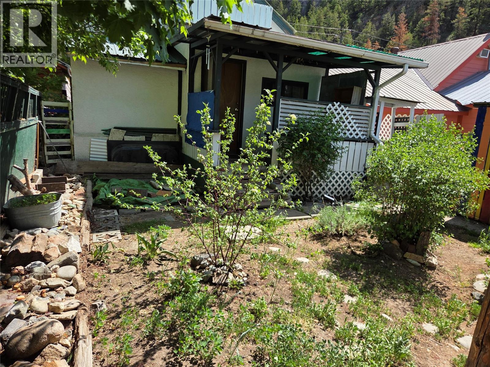 840 Cawston Avenue, Hedley, British Columbia  V0X 1K0 - Photo 28 - 10387030