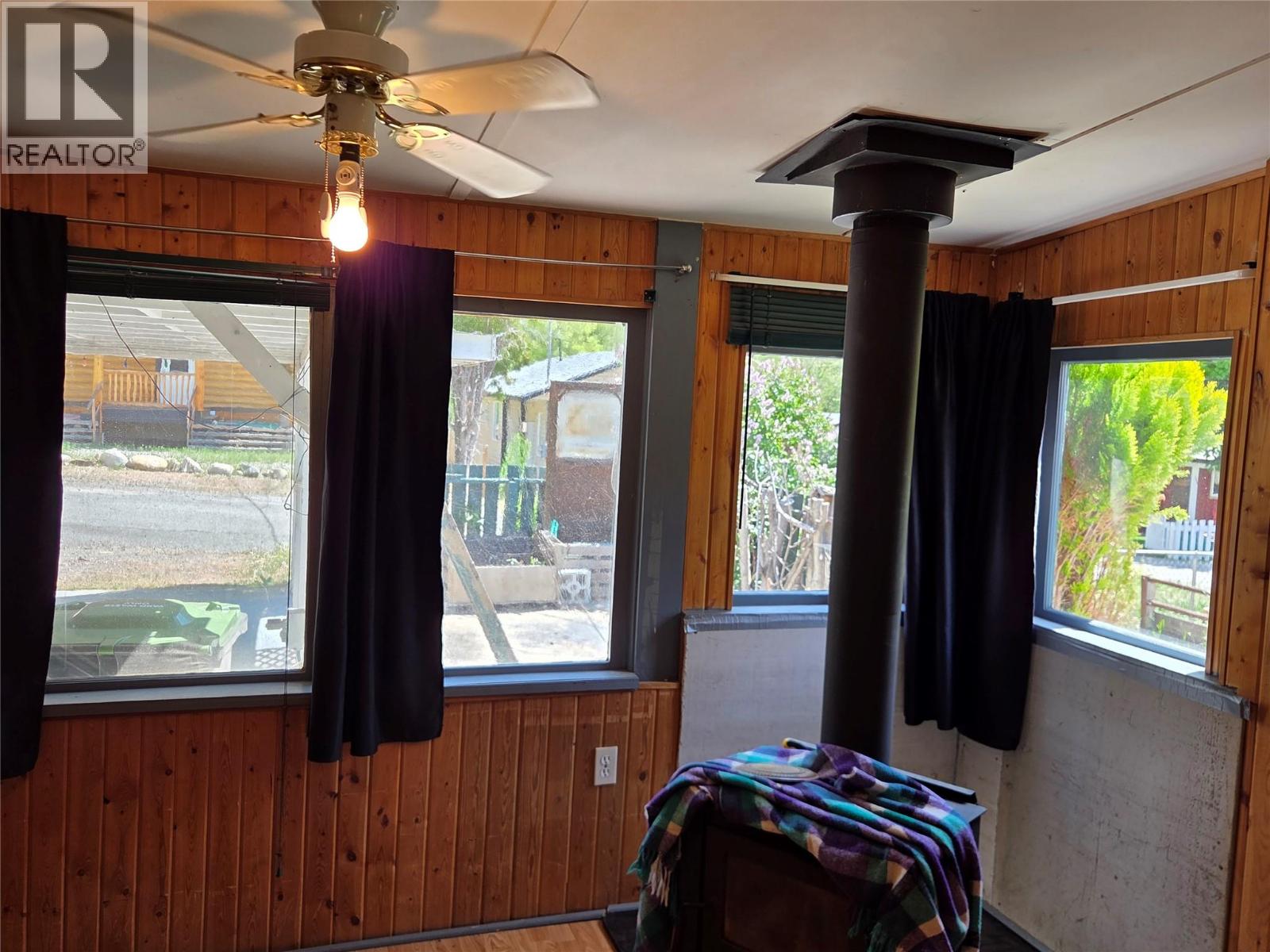 840 Cawston Avenue, Hedley, British Columbia  V0X 1K0 - Photo 10 - 10387030
