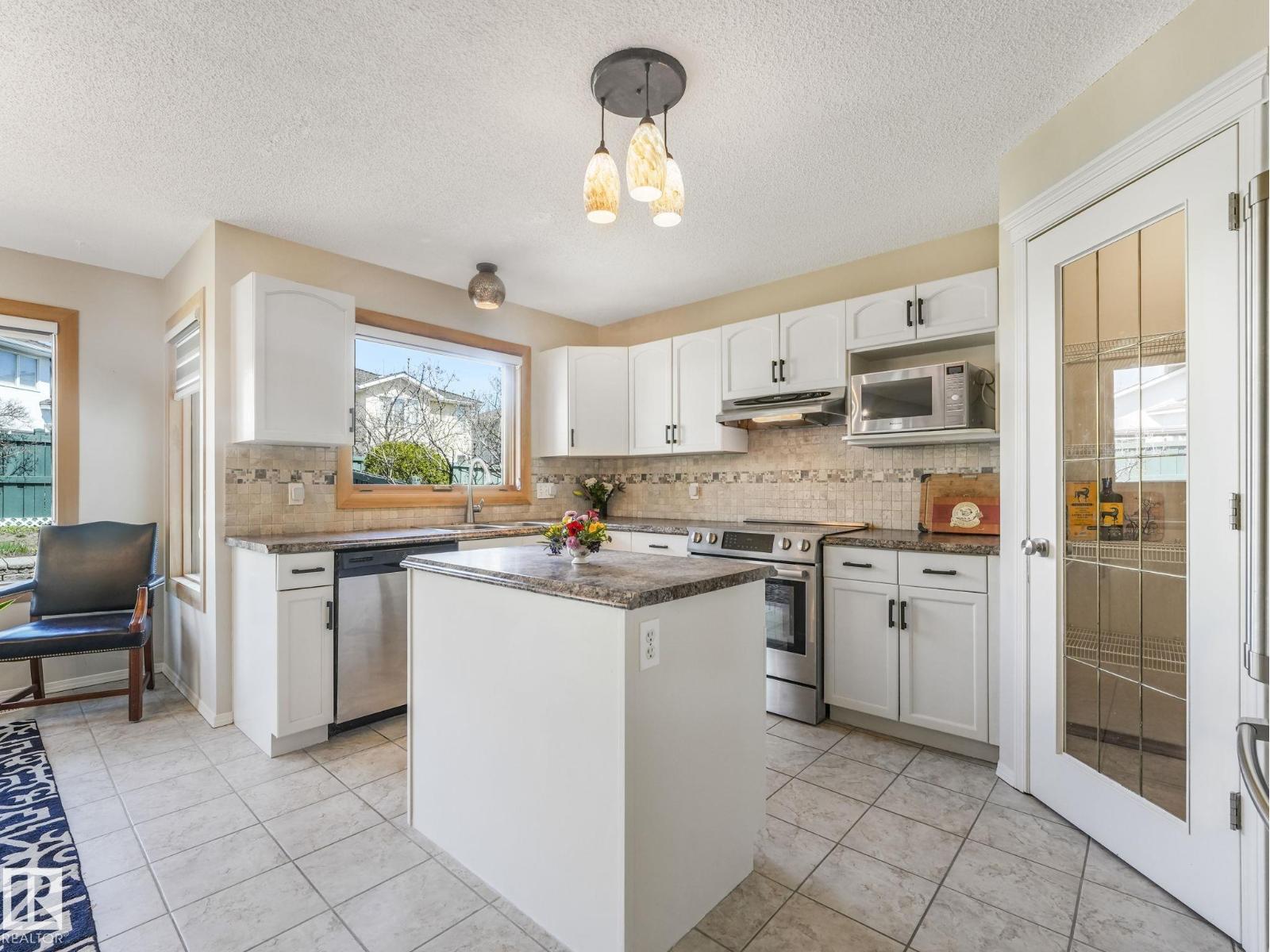 1060 Wedgewood Bv Nw, Edmonton, Alberta  T6M 2L6 - Photo 21 - E4487061