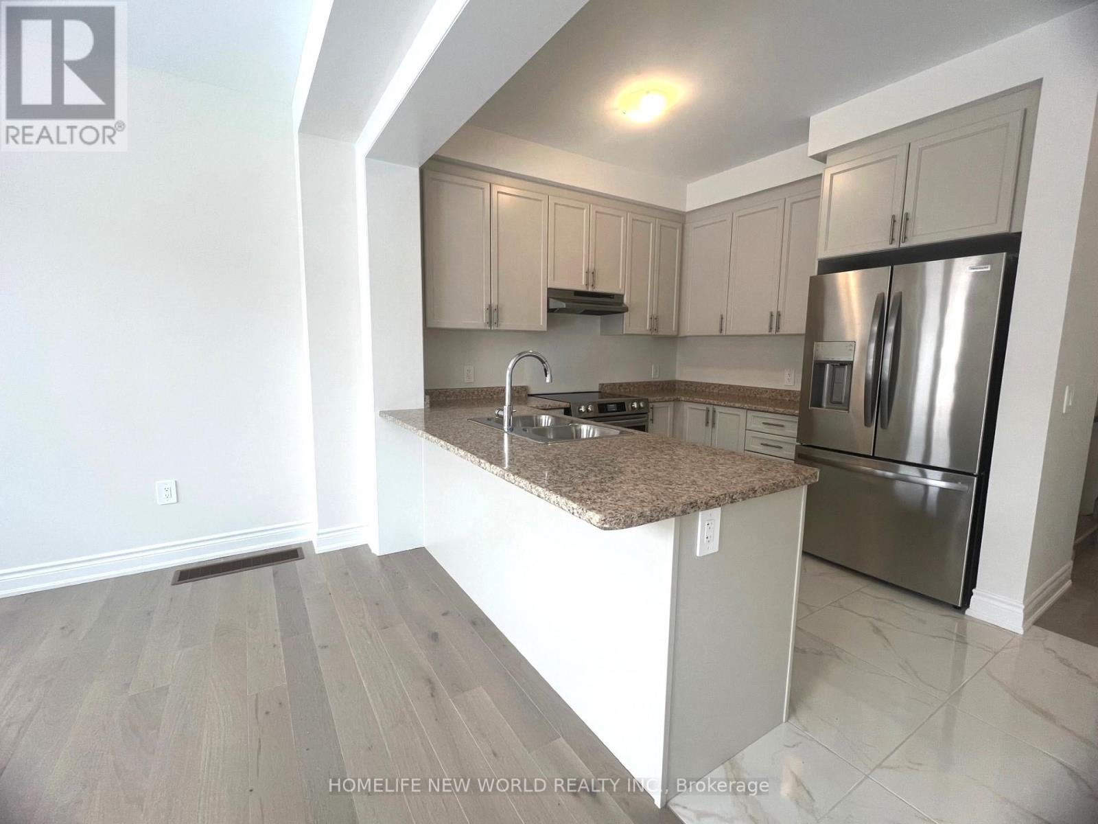 105 Kenneth Rogers Crescent, East Gwillimbury, Ontario  L9N 1S5 - Photo 4 - N13113876