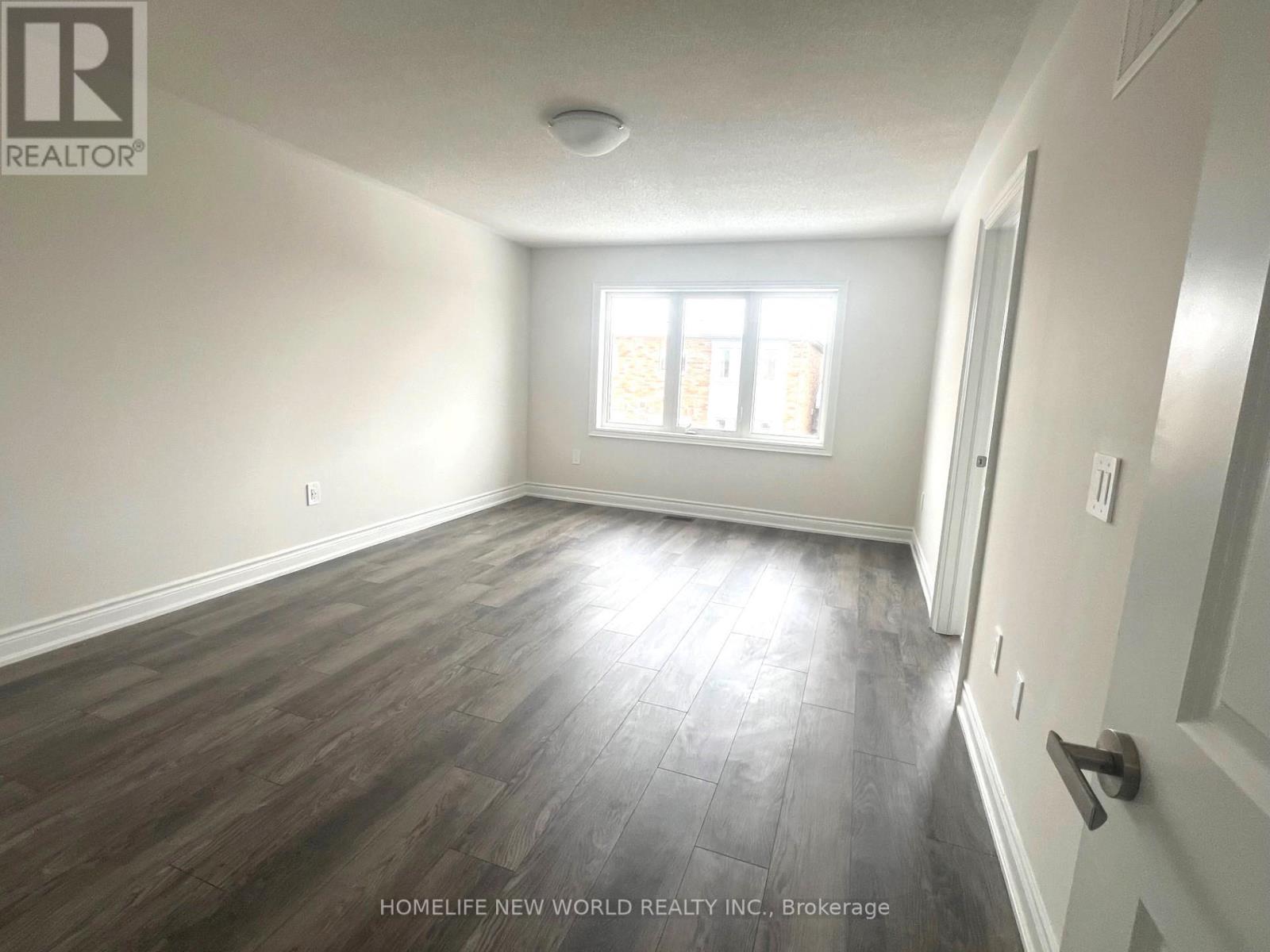 105 Kenneth Rogers Crescent, East Gwillimbury, Ontario  L9N 1S5 - Photo 7 - N13113876