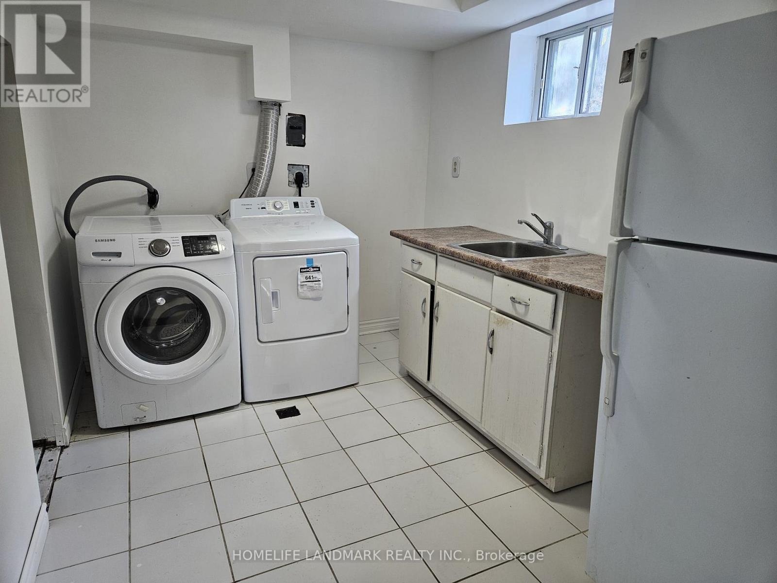 21 Highland Park Boulevard, Markham (Grandview), Ontario  L3T 1B2 - Photo 10 - N13113916