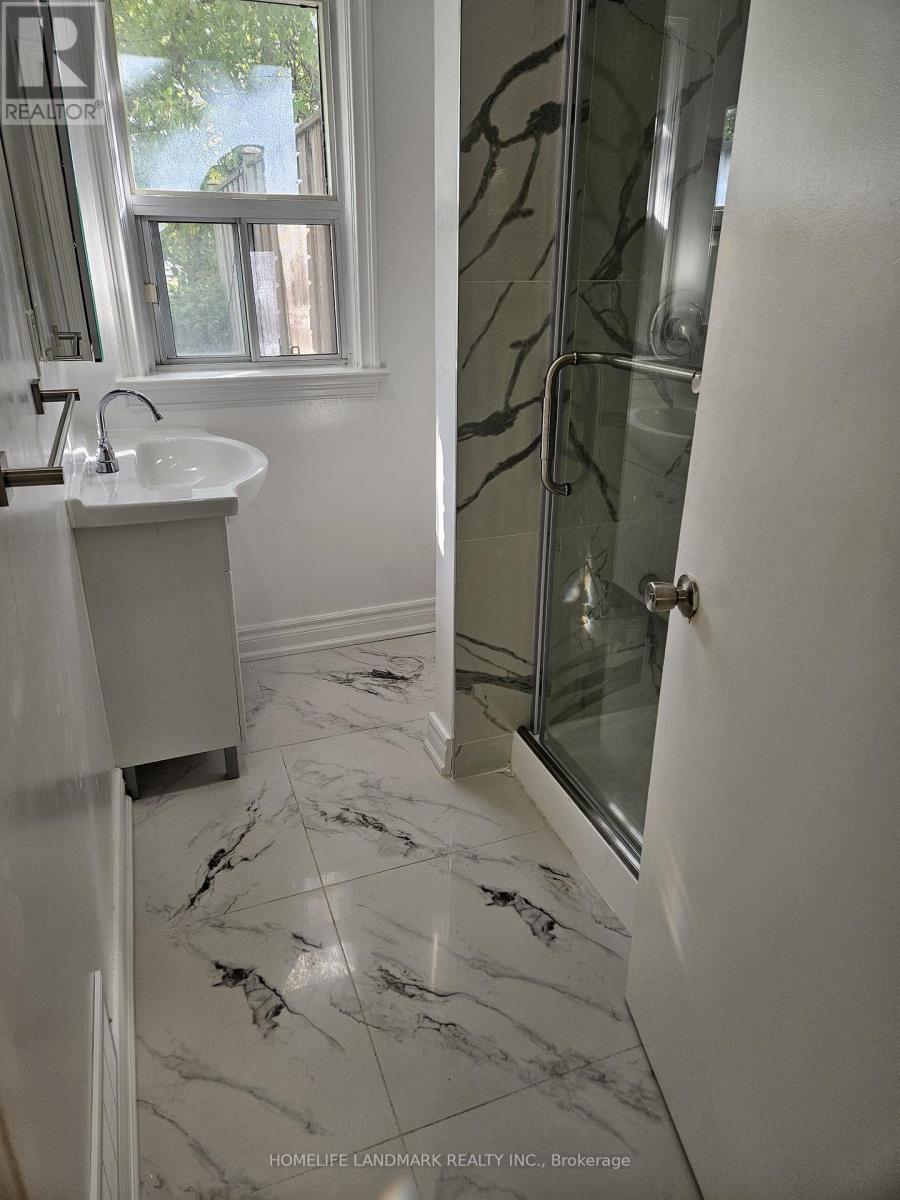 21 Highland Park Boulevard, Markham (Grandview), Ontario  L3T 1B2 - Photo 5 - N13113916