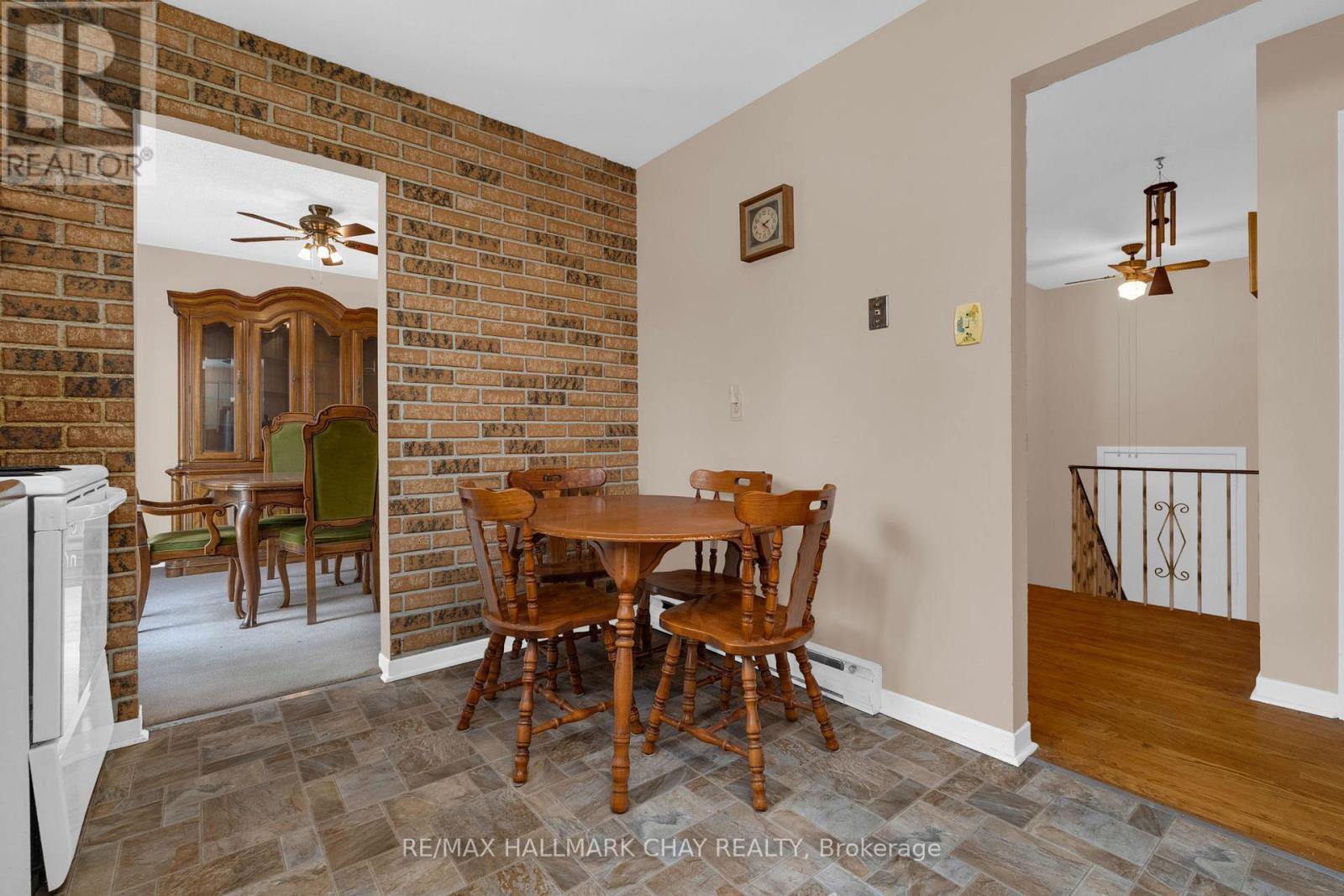 33 Davies Crescent, Barrie, Ontario  L4M 2M4 - Photo 11 - S13113770