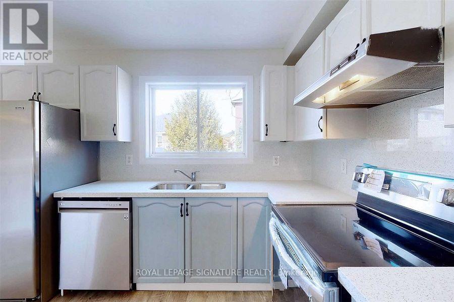 9 Sydenham Wells, Barrie, Ontario  L4M 6R3 - Photo 8 - S13113780