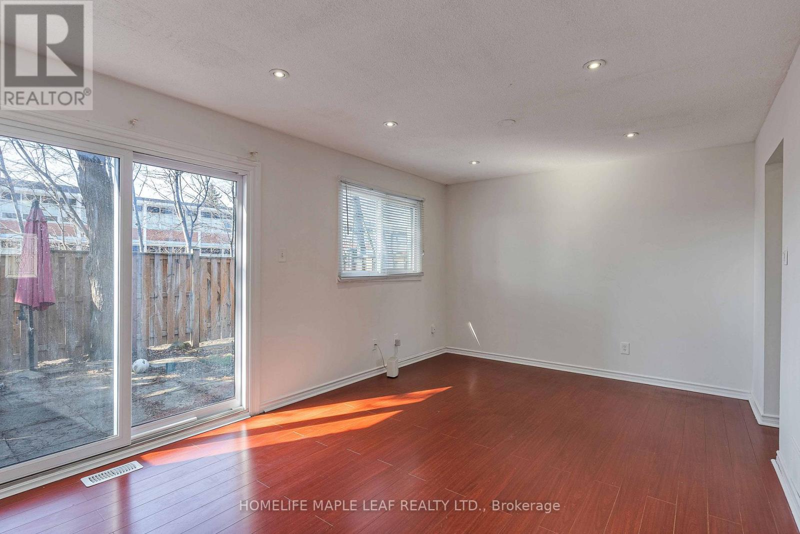 57 - 45 Hansen Road N, Brampton, Ontario  L6V 3C5 - Photo 10 - W12872430