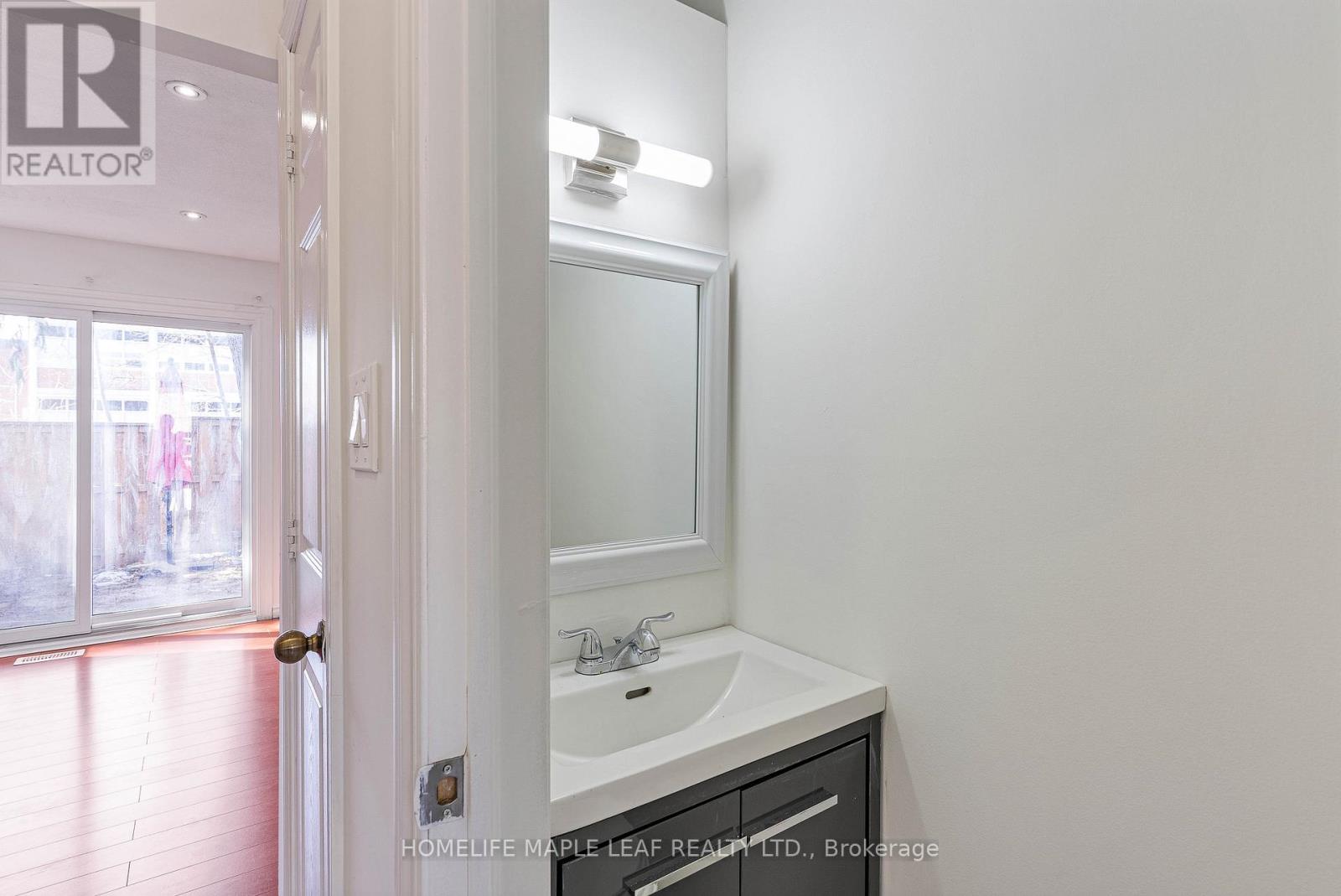 57 - 45 Hansen Road N, Brampton, Ontario  L6V 3C5 - Photo 12 - W12872430