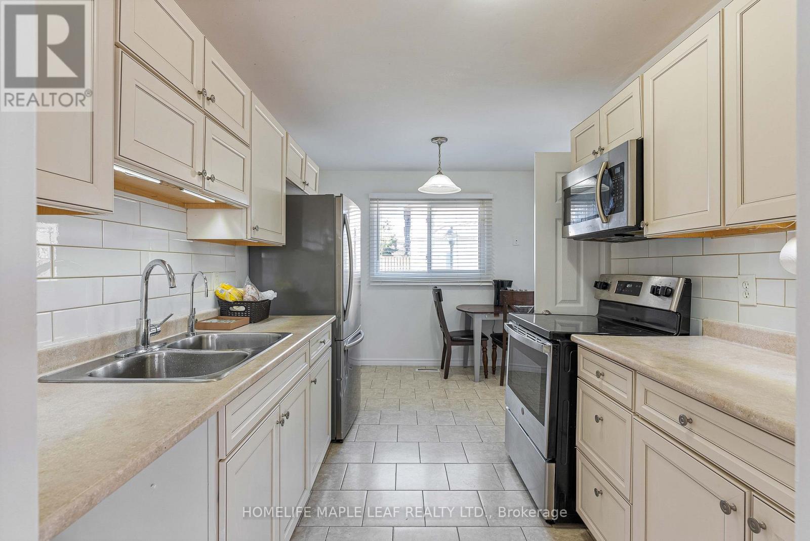 57 - 45 Hansen Road N, Brampton, Ontario  L6V 3C5 - Photo 6 - W12872430