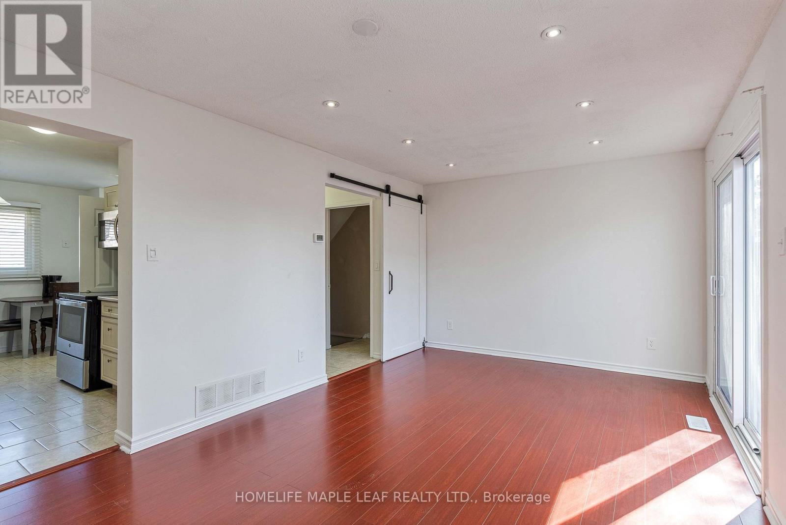 57 - 45 Hansen Road N, Brampton, Ontario  L6V 3C5 - Photo 8 - W12872430