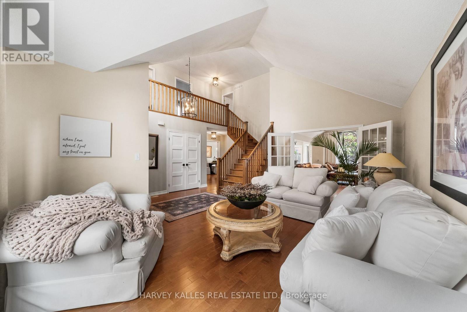2139 Bushtrail Court, Burlington, Ontario  L7M 4B2 - Photo 3 - W13113772