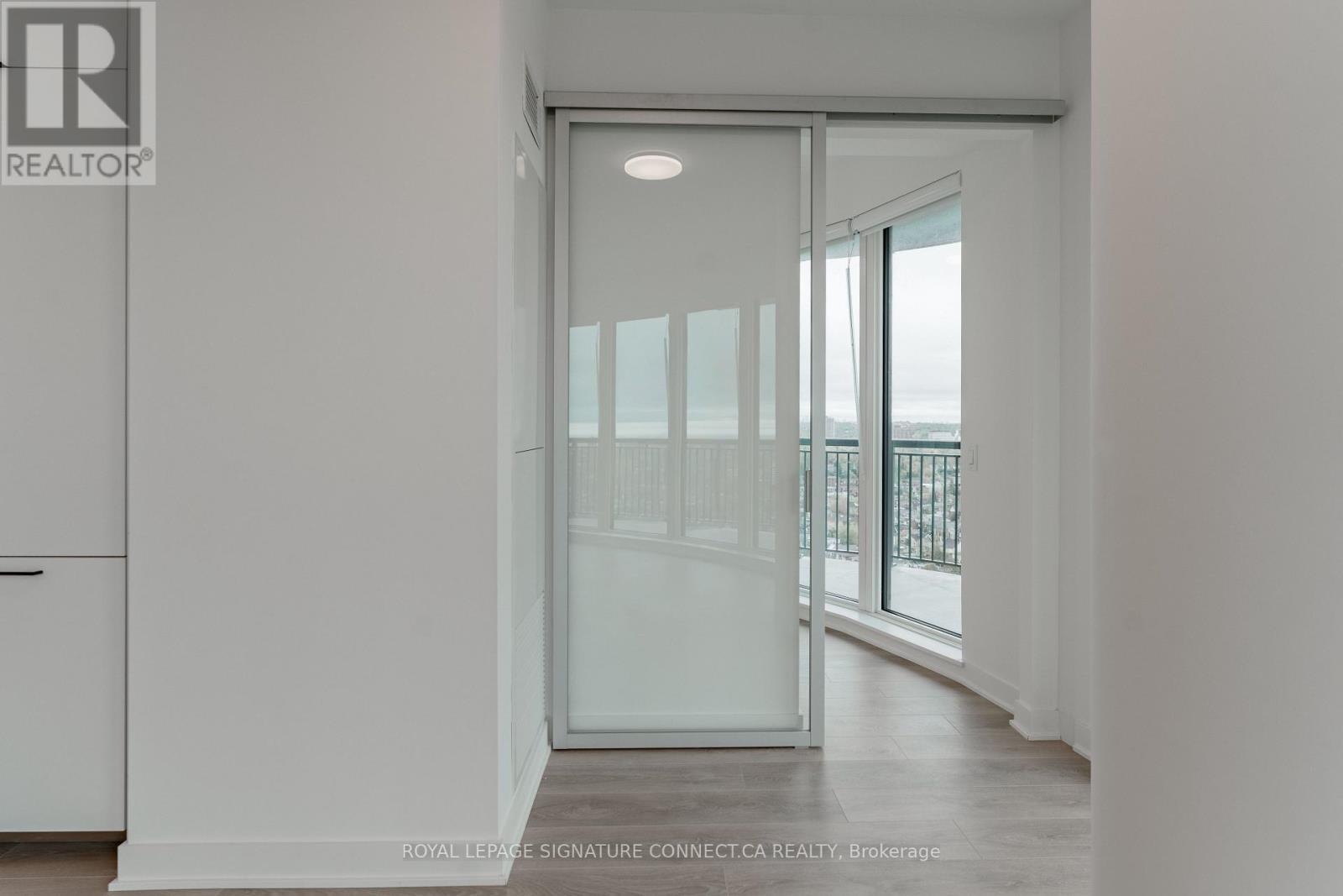 2107 - 1185 Dupont Street, Toronto, Ontario  M6H 0G5 - Photo 17 - W13113800