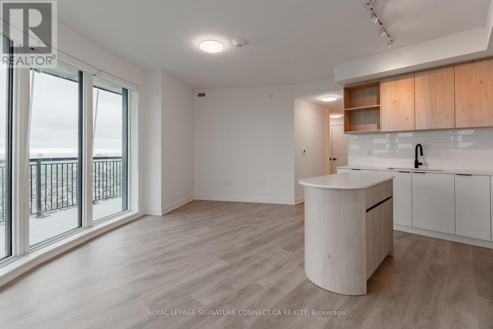 2107 - 1185 Dupont Street, Toronto, Ontario  M6H 0G5 - Photo 7 - W13113800