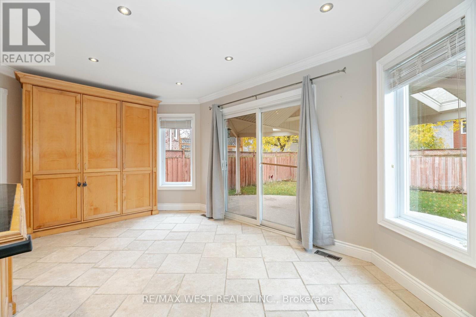 Main - 5456 Whitehorn Avenue, Mississauga, Ontario  L5V 1V5 - Photo 13 - W13113822