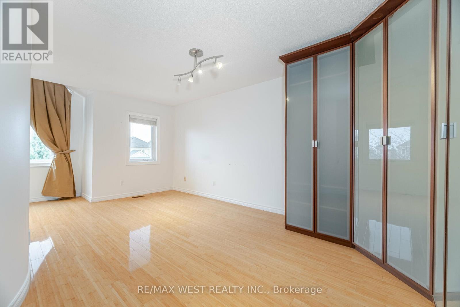 Main - 5456 Whitehorn Avenue, Mississauga, Ontario  L5V 1V5 - Photo 27 - W13113822